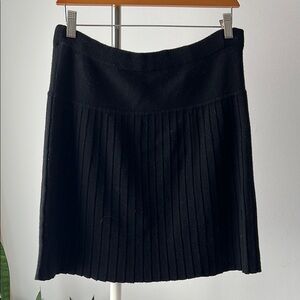 Valerie Stevens Wool Elegant Black Pleated Skirt M